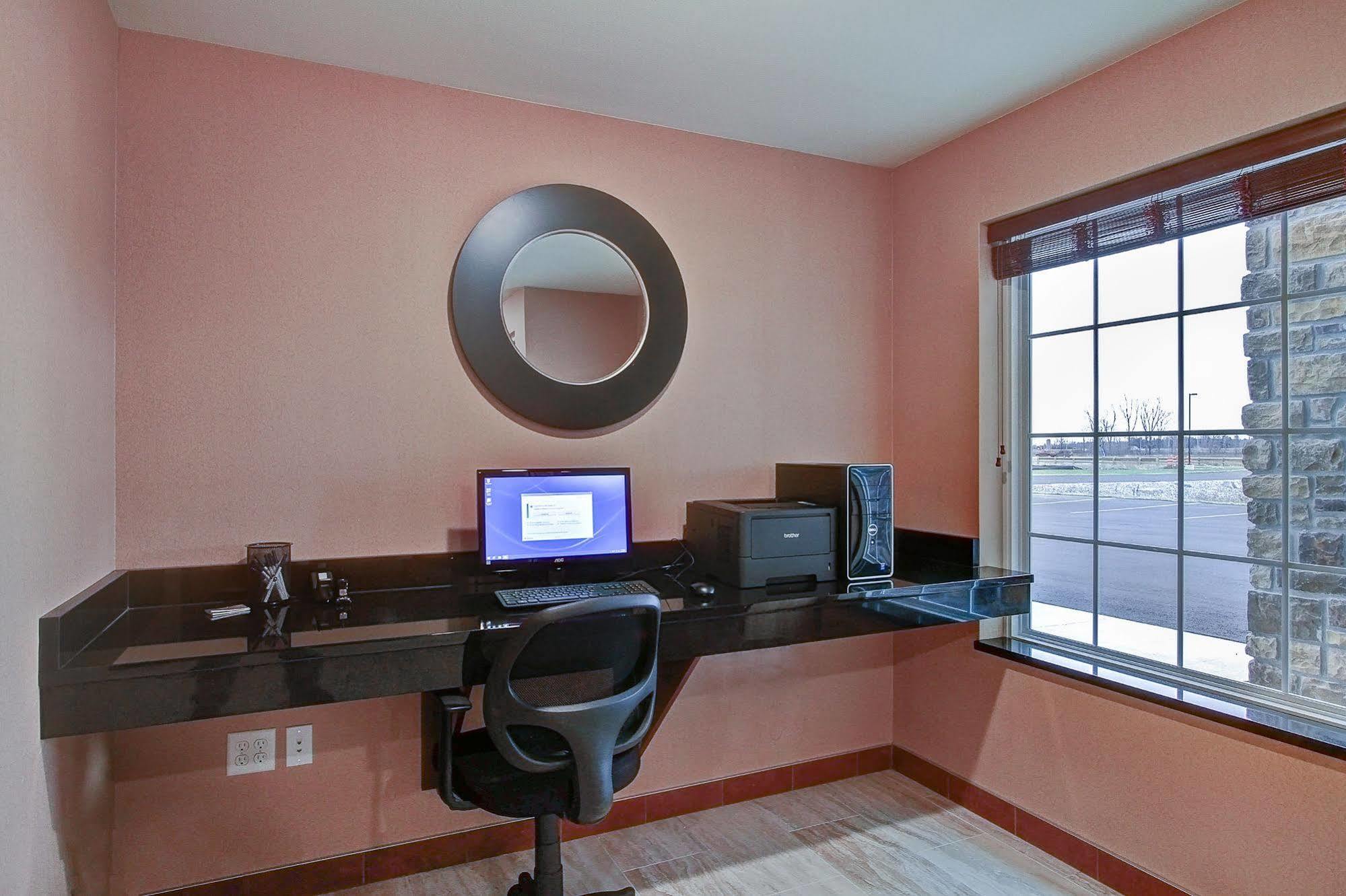 Cobblestone Hotel & Suites Pulaski/Green Bay Zewnętrze zdjęcie