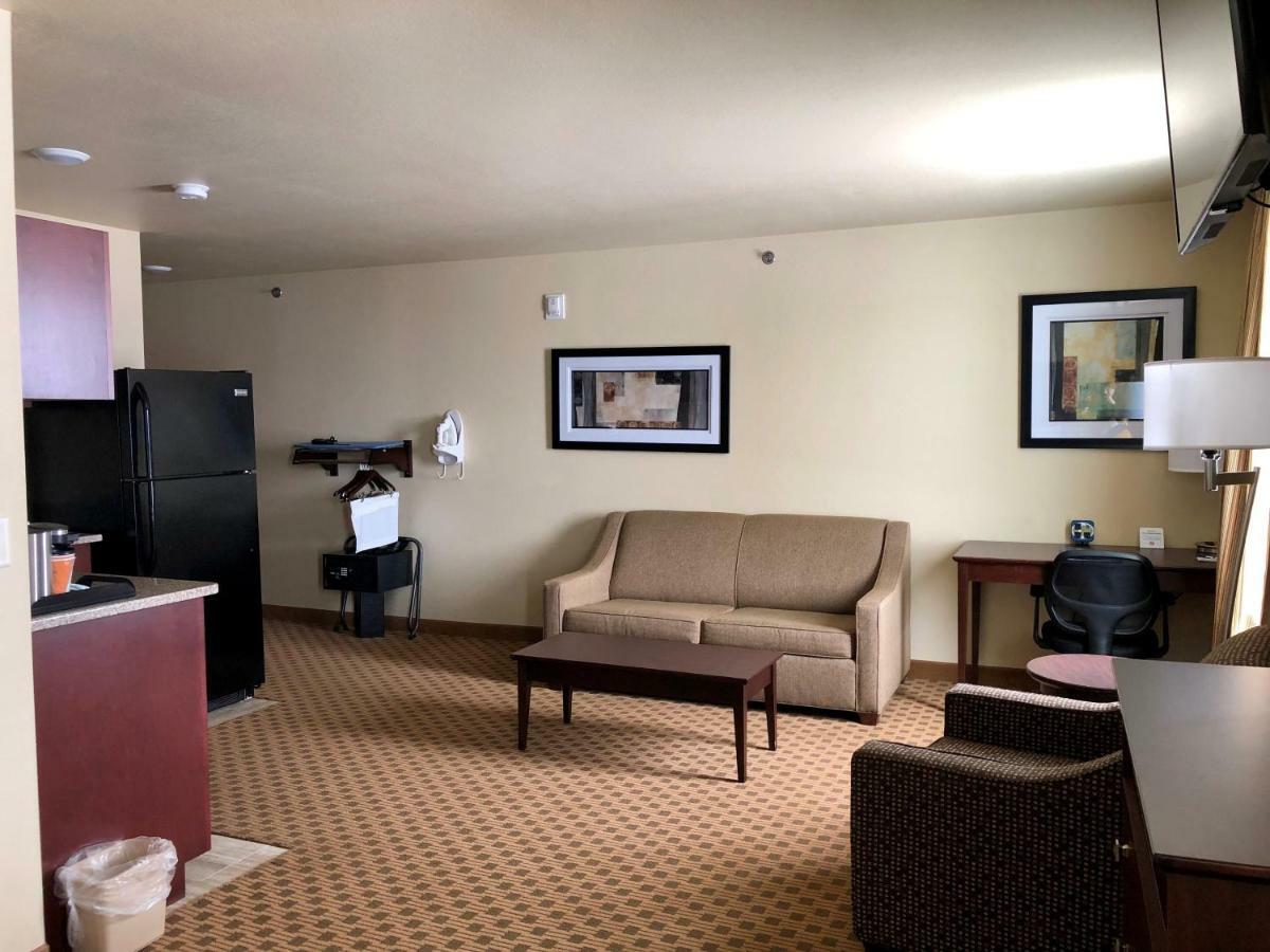Cobblestone Hotel & Suites Pulaski/Green Bay Zewnętrze zdjęcie